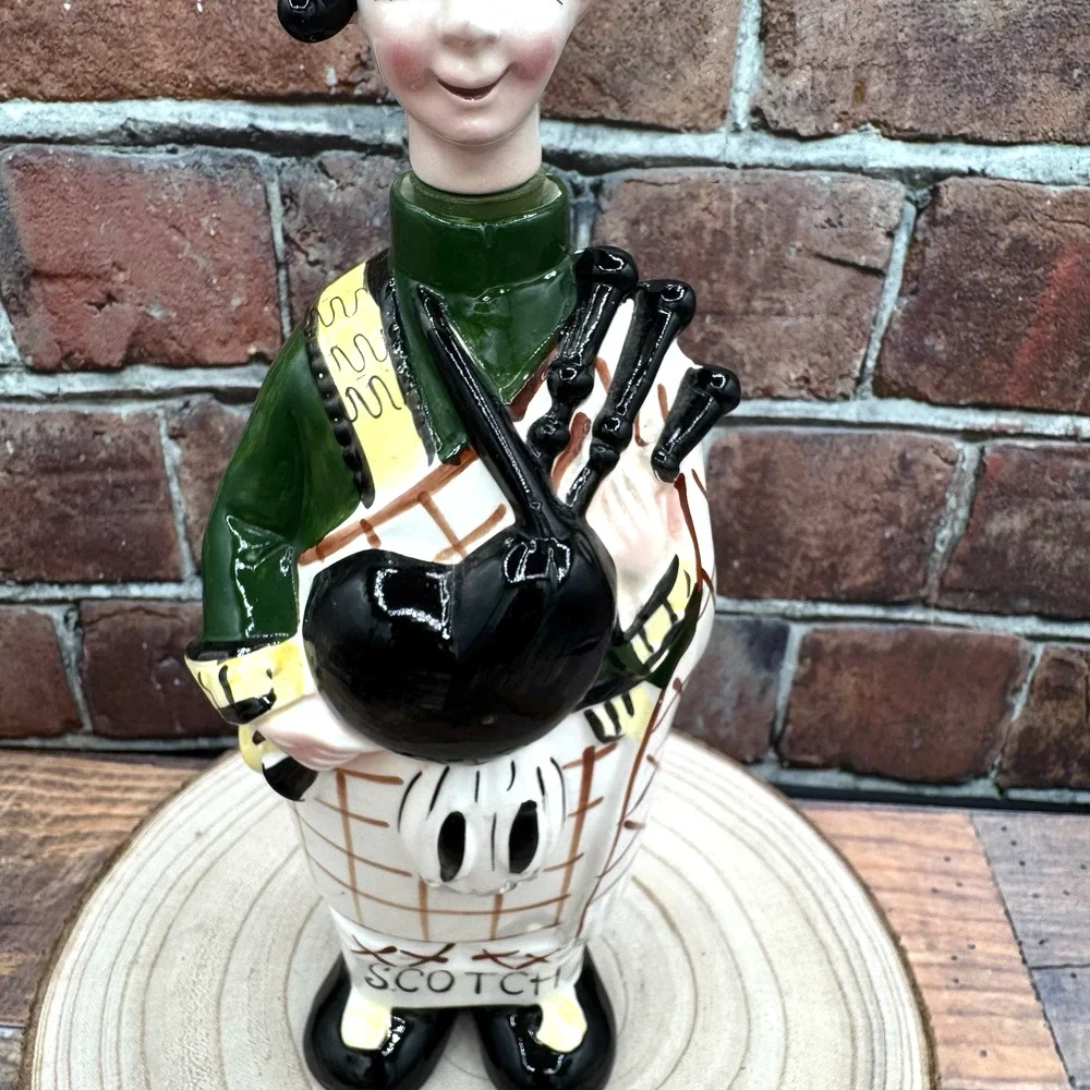 Scotch Decanter Scotsman Bagpipes Japan Ceramic Vintage 1960s #5323‎ 12